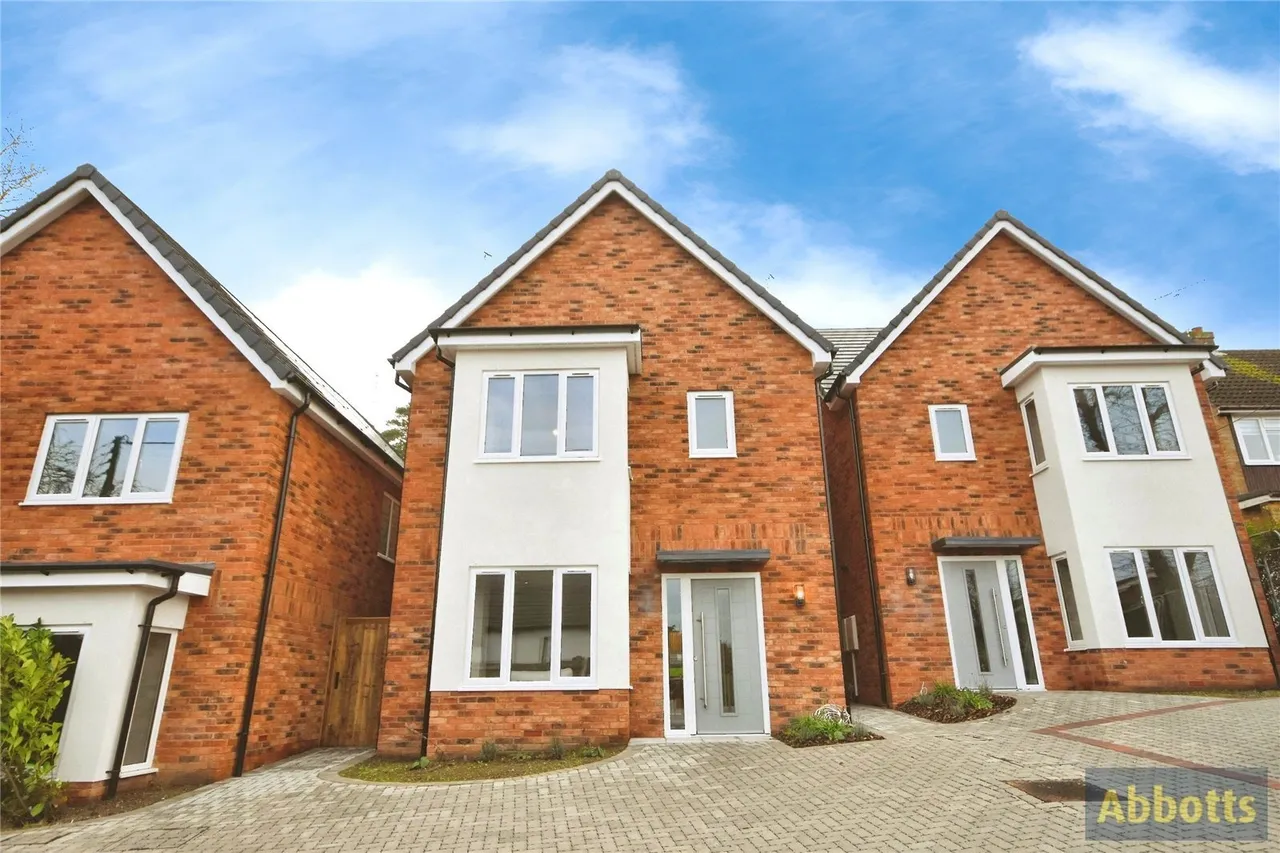 4 bed house for sale — Down Hall Road, Rayleigh, Essex, SS6