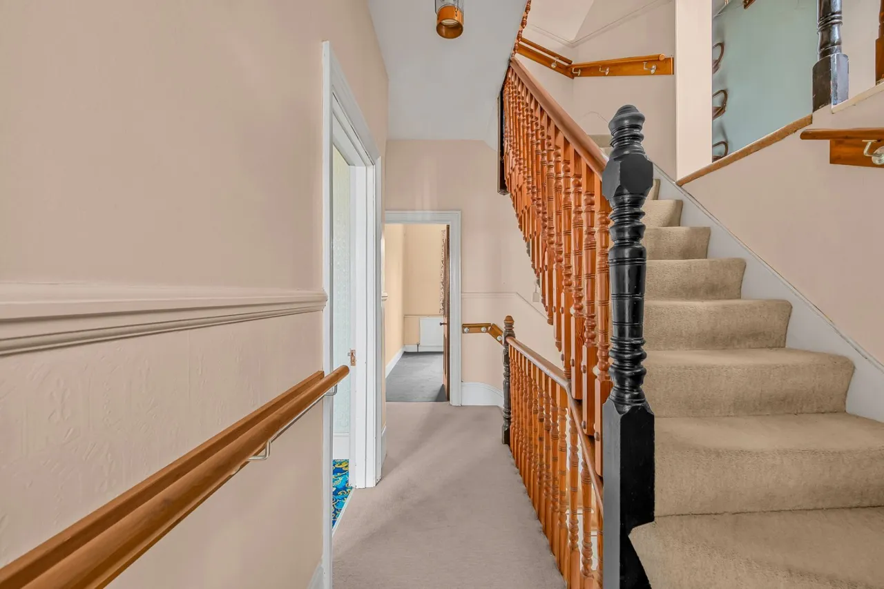 Ellerker Gardens, Richmond, TW10, photo 11