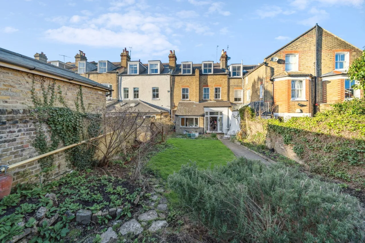 Ellerker Gardens, Richmond, TW10, photo 13