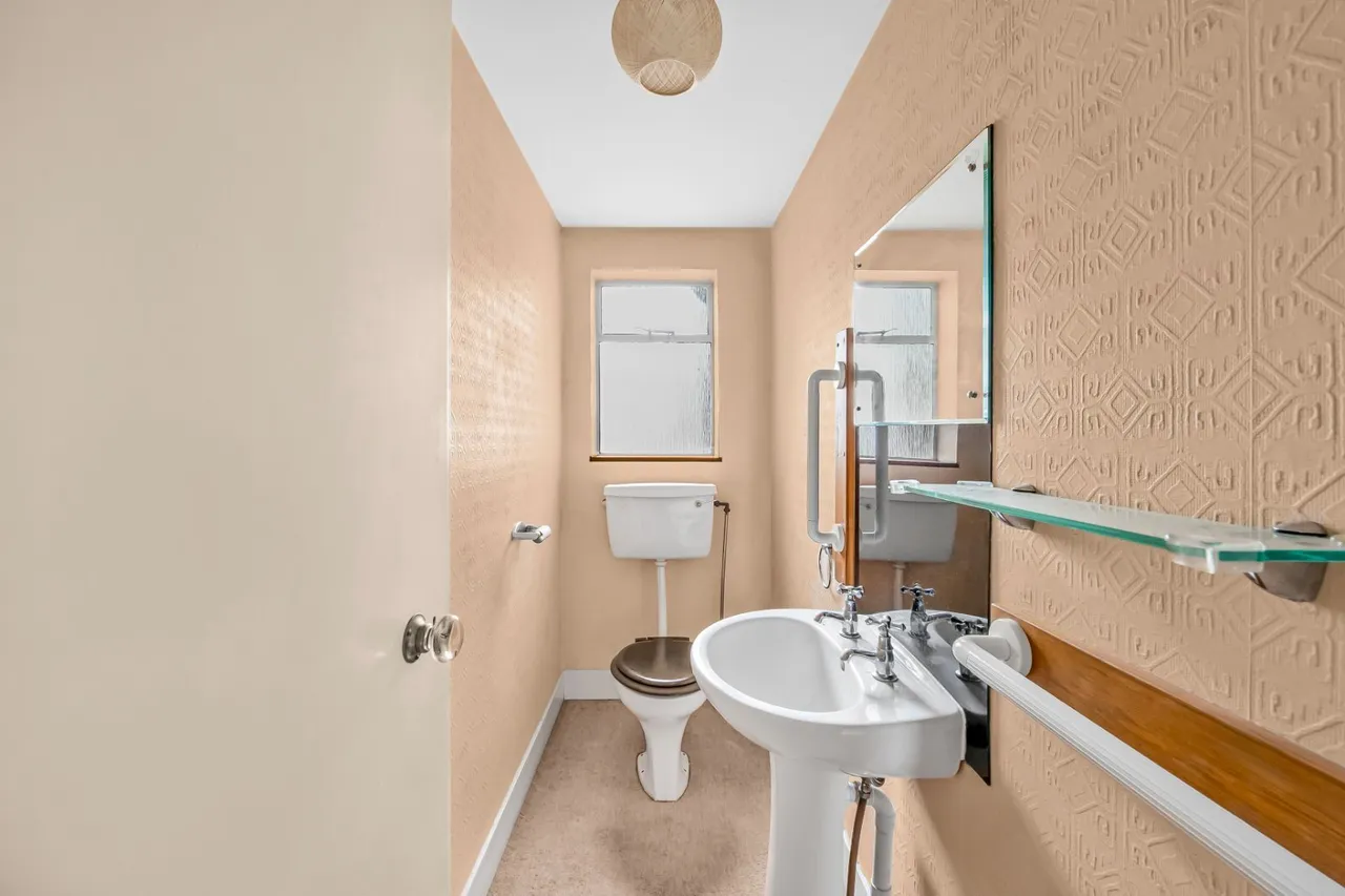 Ellerker Gardens, Richmond, TW10, photo 19