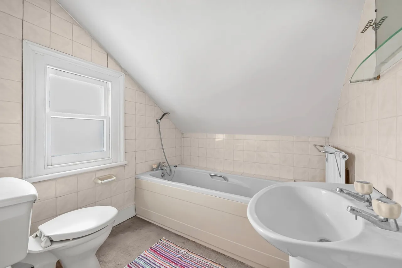 Ellerker Gardens, Richmond, TW10, photo 15