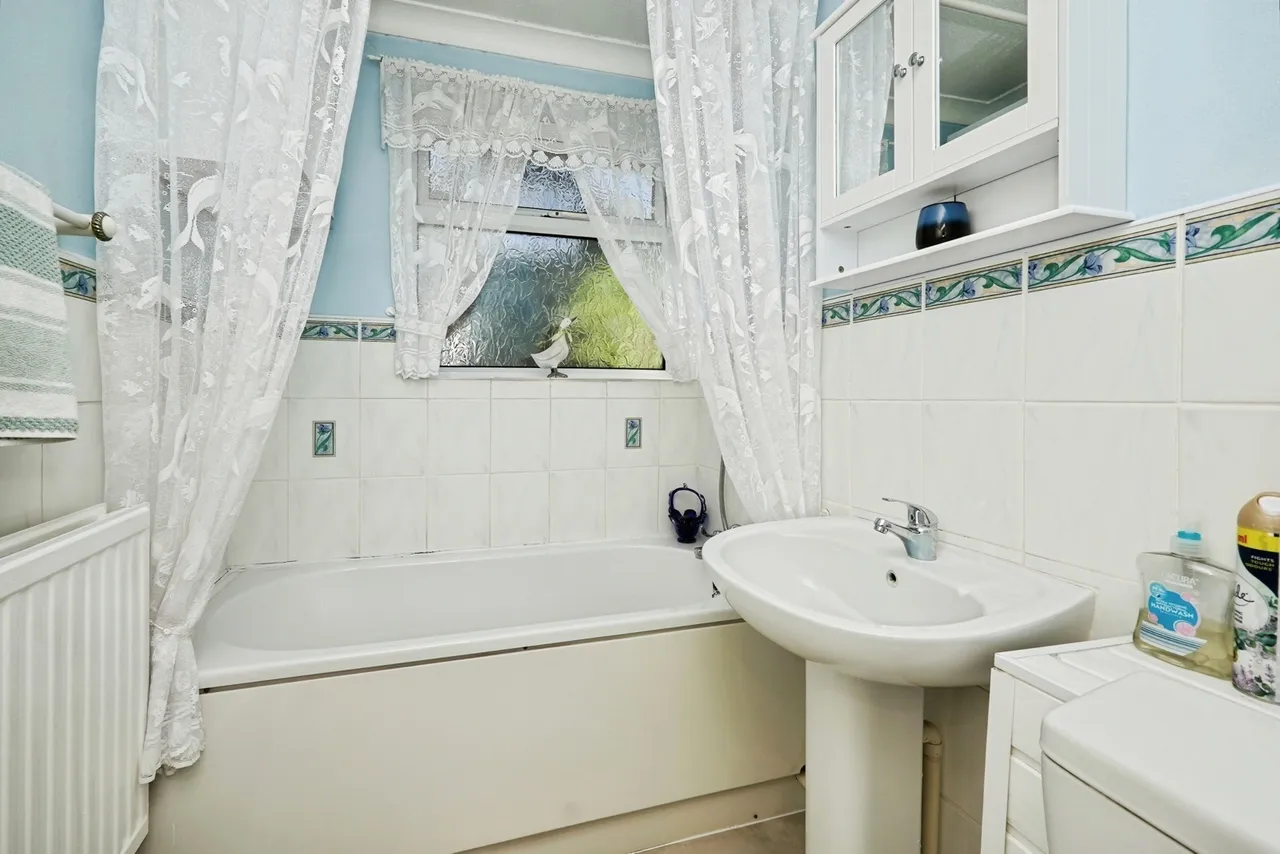 Singledge Avenue, Whitfield, Dover, Kent, CT16, photo 15