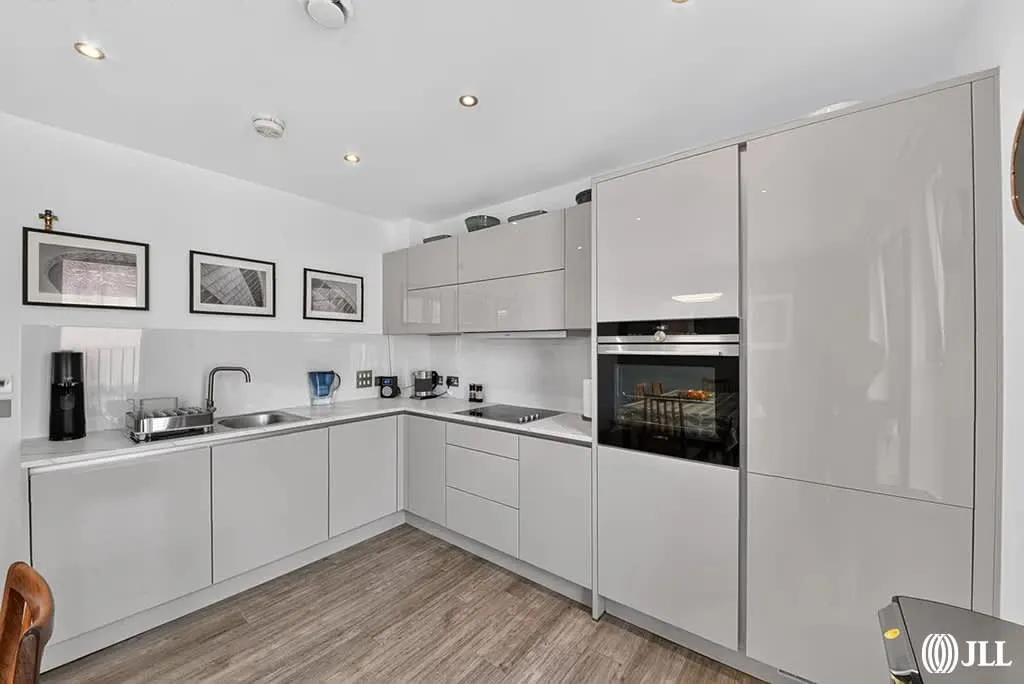 Peloton Avenue, London, E20, photo 19