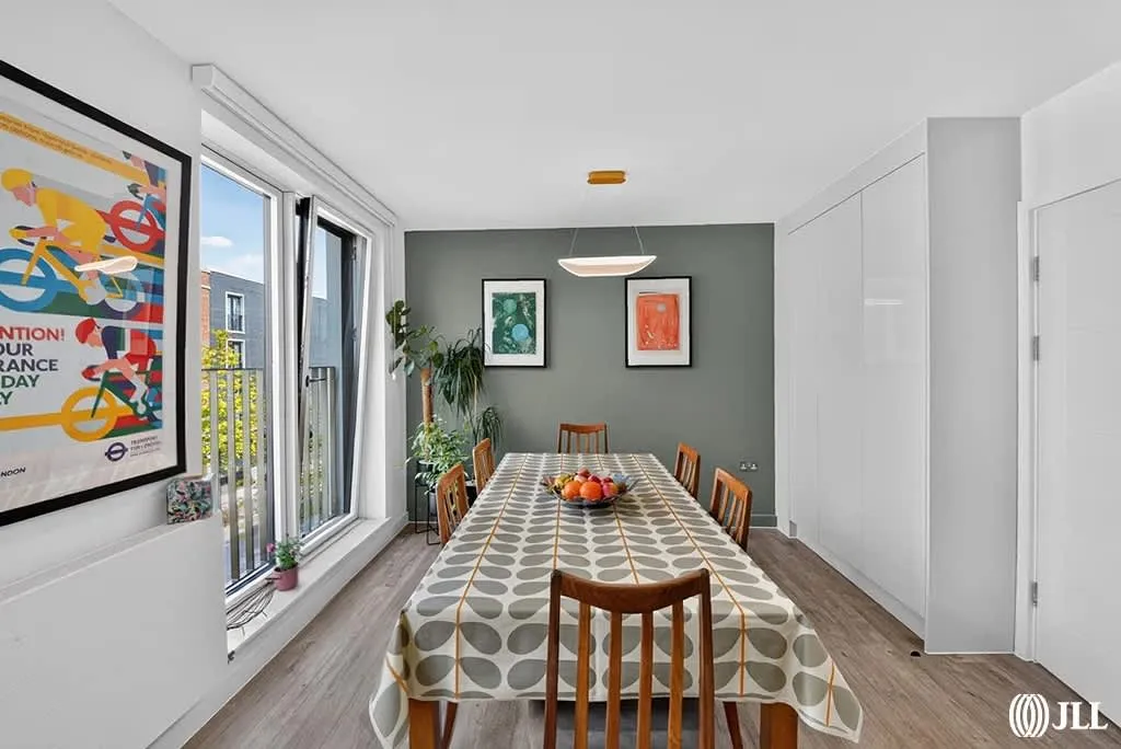 Peloton Avenue, London, E20, photo 20