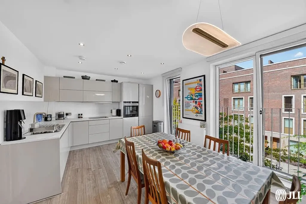 Peloton Avenue, London, E20, photo 3