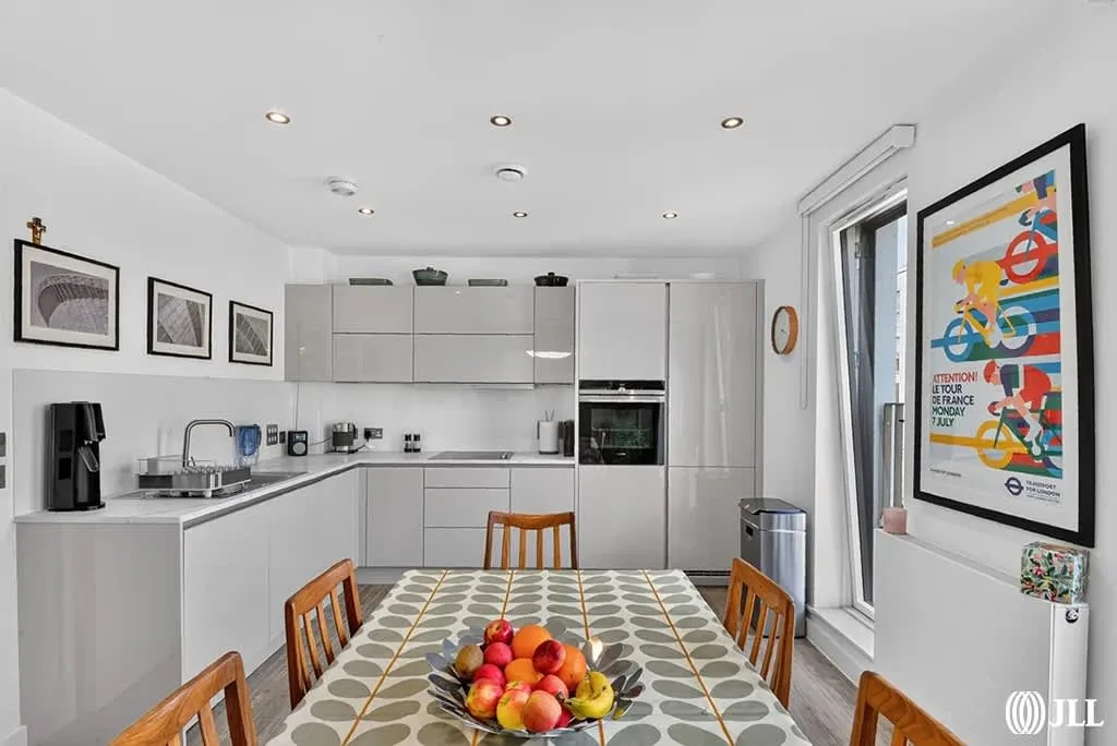 Peloton Avenue, London, E20, photo 18