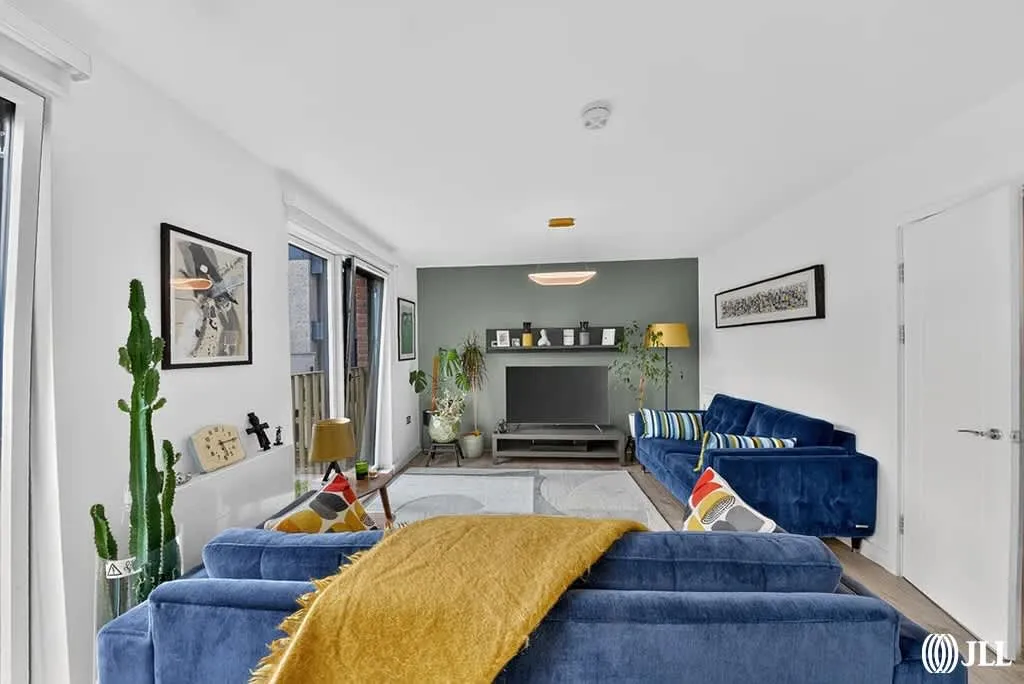 Peloton Avenue, London, E20, photo 13