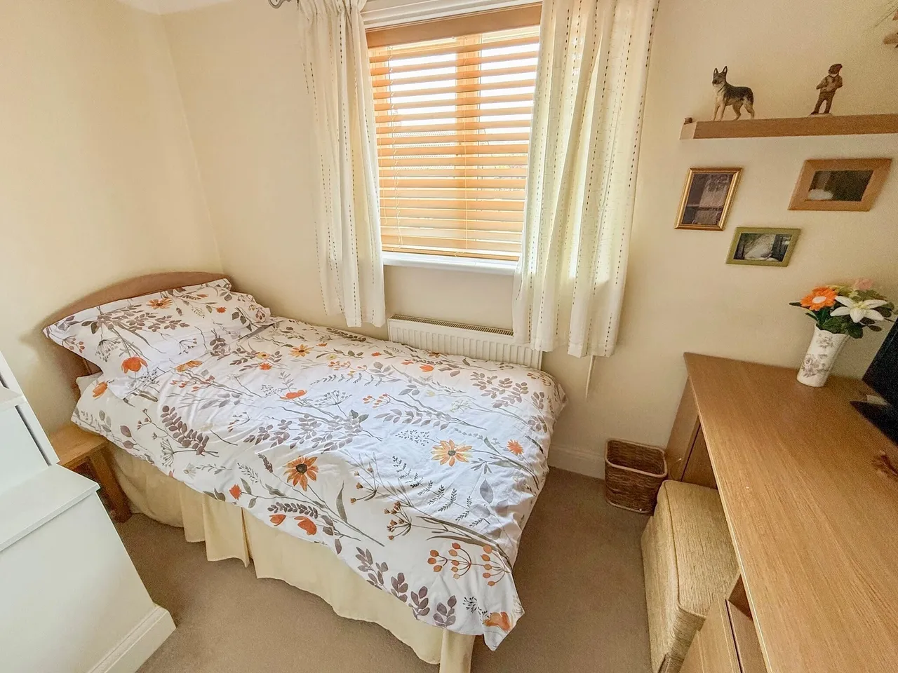 Meadowlands Avenue, Eastbourne, photo 10