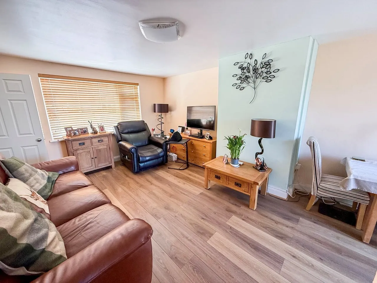 Meadowlands Avenue, Eastbourne, photo 3