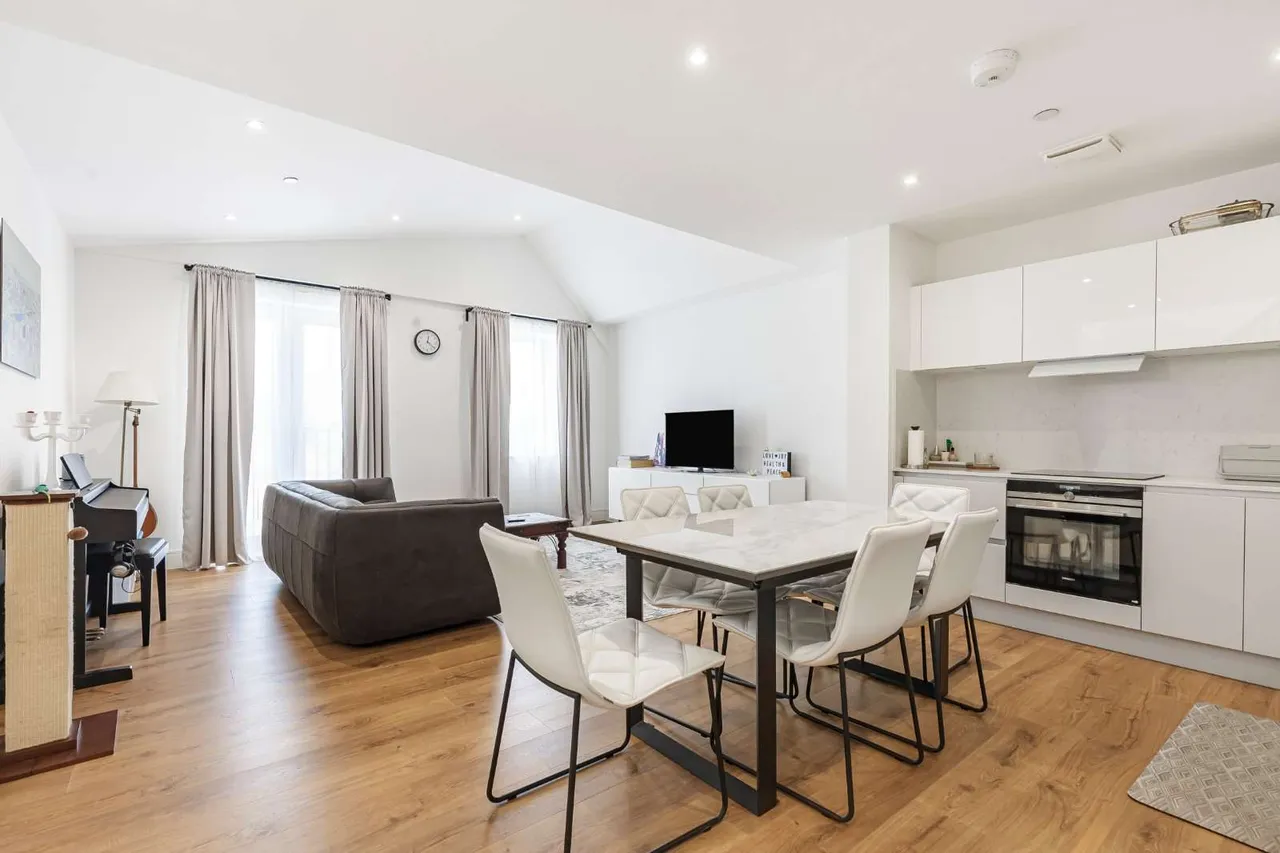 Morshead Yard, Hampton, TW12 2EU, photo 3
