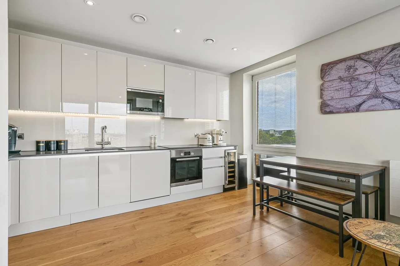 Paddlers Avenue, TW8, photo 5