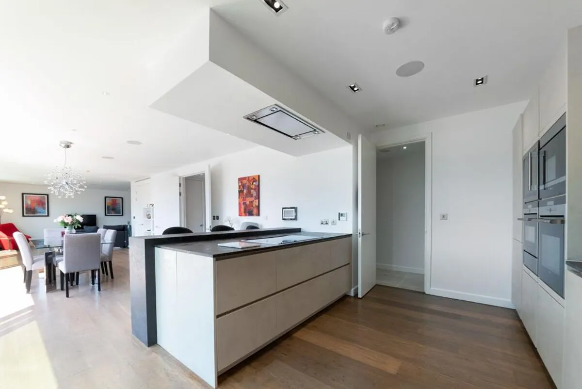 Leman Street, London, E1, photo 3