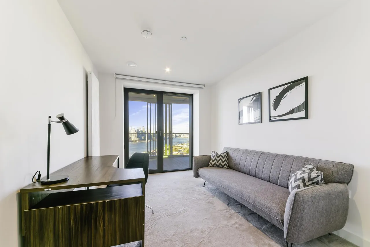 Marco Polo Tower, Royal Wharf, E16, photo 6