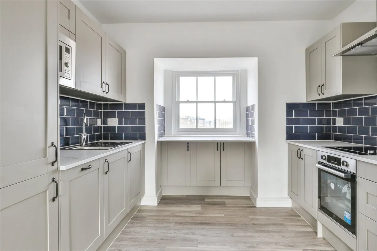 1 bed flat for sale, High Street, Poole, BH15