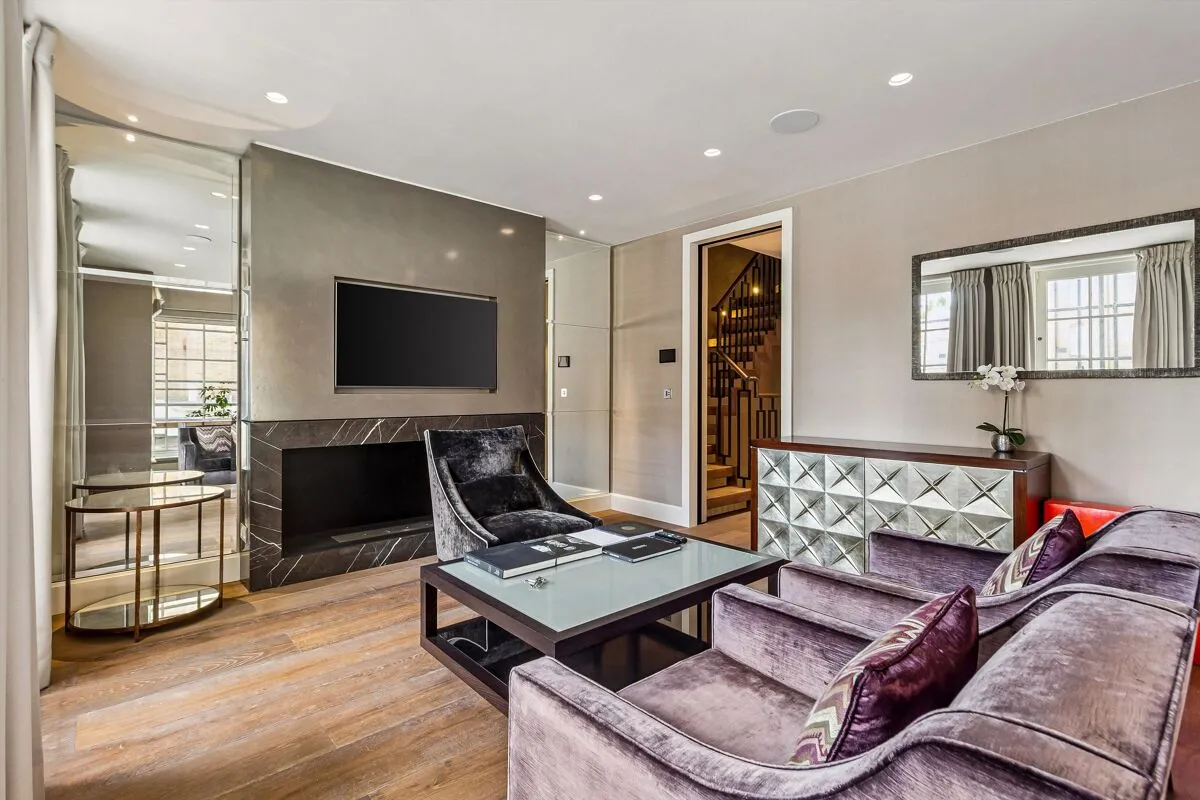 Lindsay Square, London, SW1V, photo 15