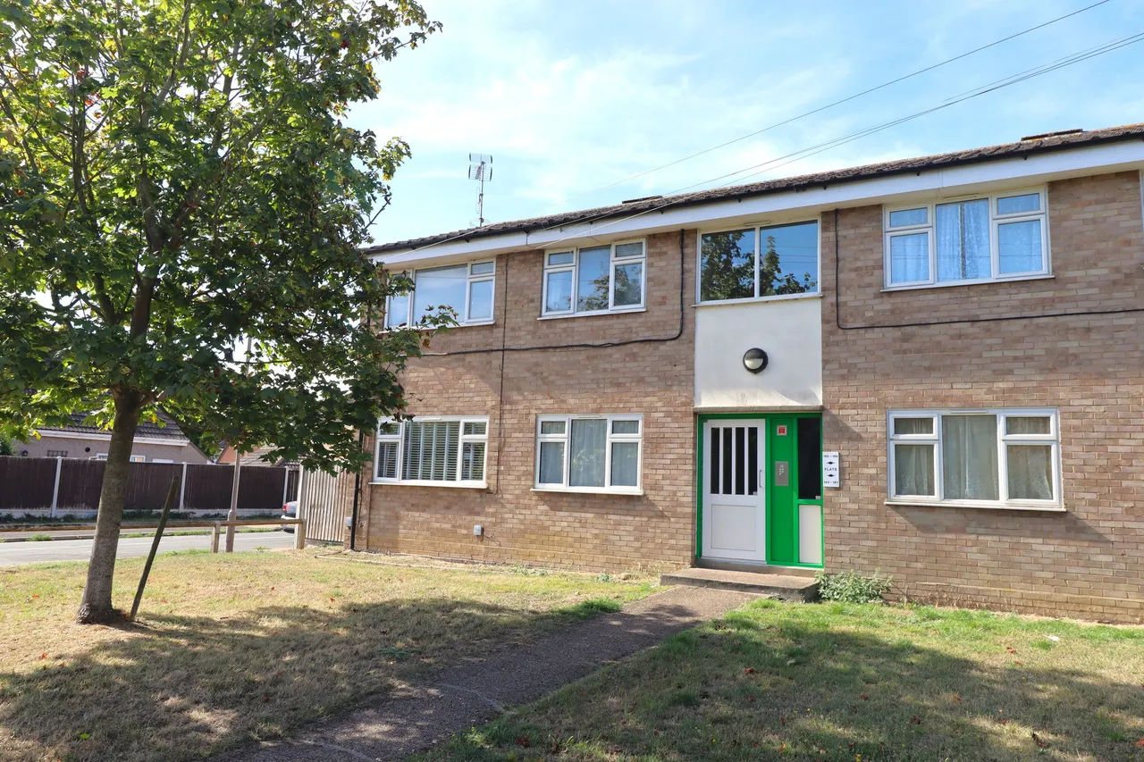 Rayleigh Road, Thundersley, Benfleet, Essex, SS7 3XH, photo 7