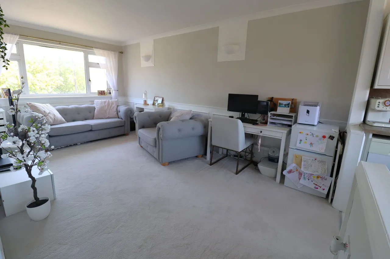 Rayleigh Road, Thundersley, Benfleet, Essex, SS7 3XH, photo 8