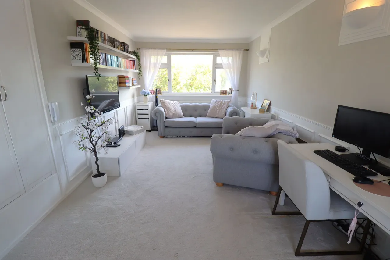 Rayleigh Road, Thundersley, Benfleet, Essex, SS7 3XH, photo 4