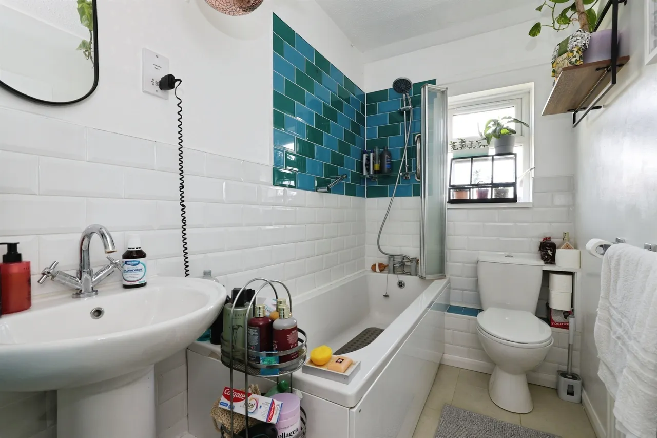Abberd Way, Calne, SN11, photo 6