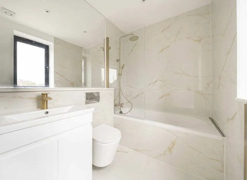 Bedfont Lane, Feltham, TW14, photo 5