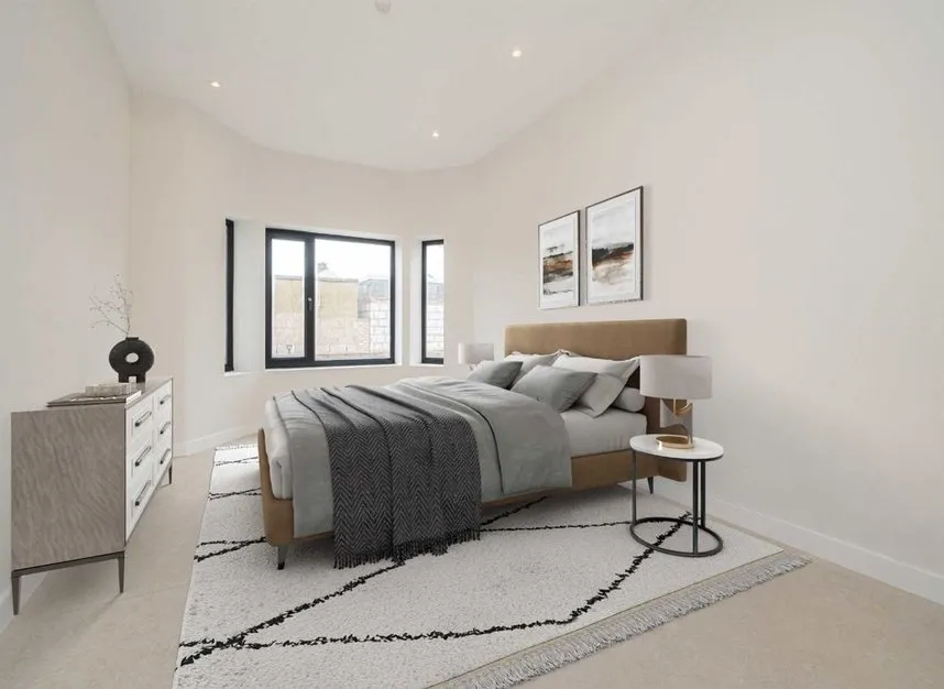 Bedfont Lane, Feltham, TW14, photo 4