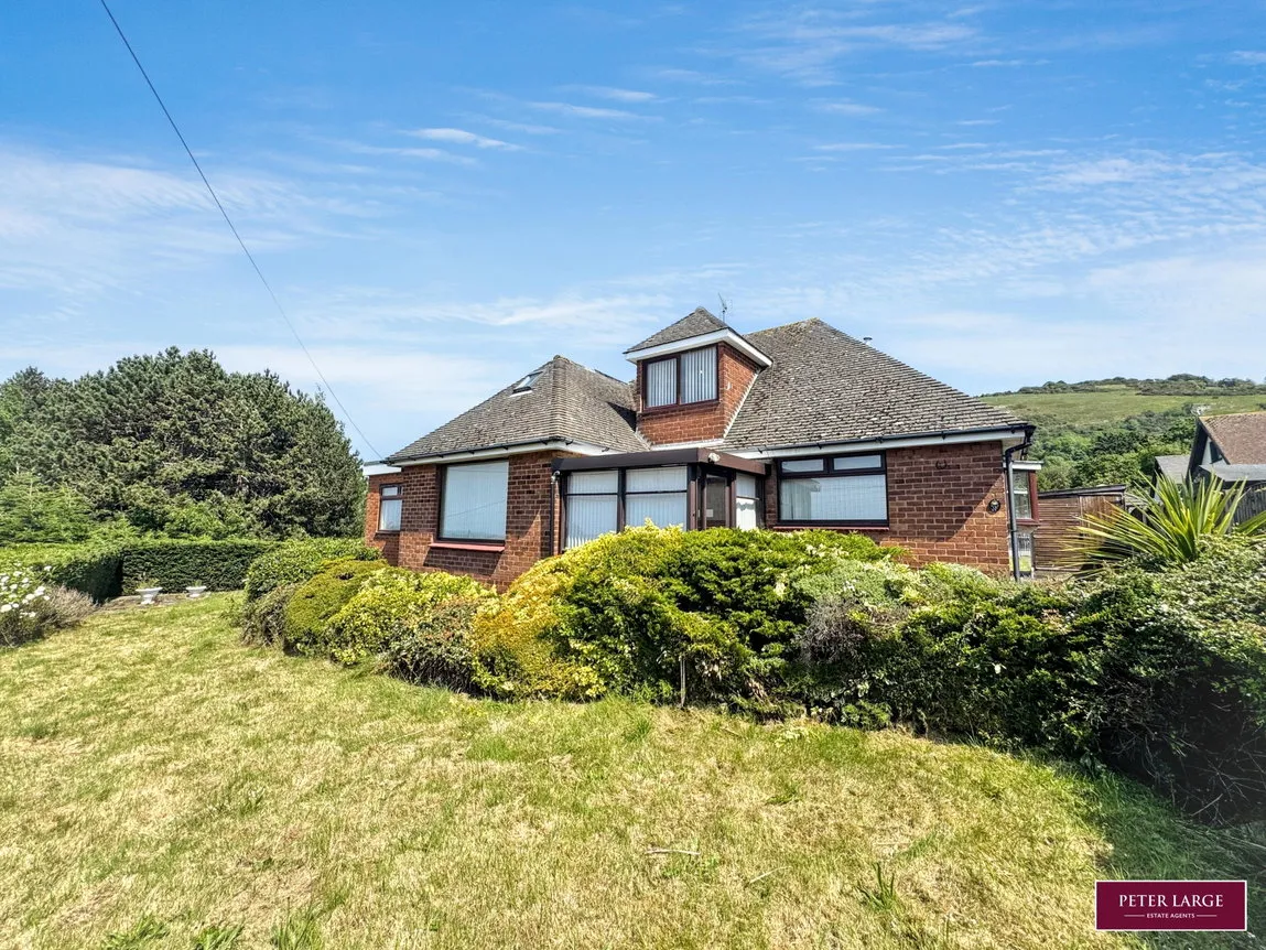 2 bed house for sale — Meliden Road, Meliden, Denbighshire, LL19 8LY