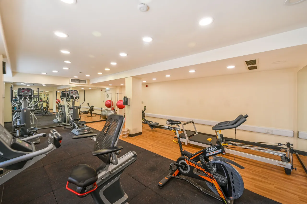 Flat 103, 350 The Highway, London, photo 8