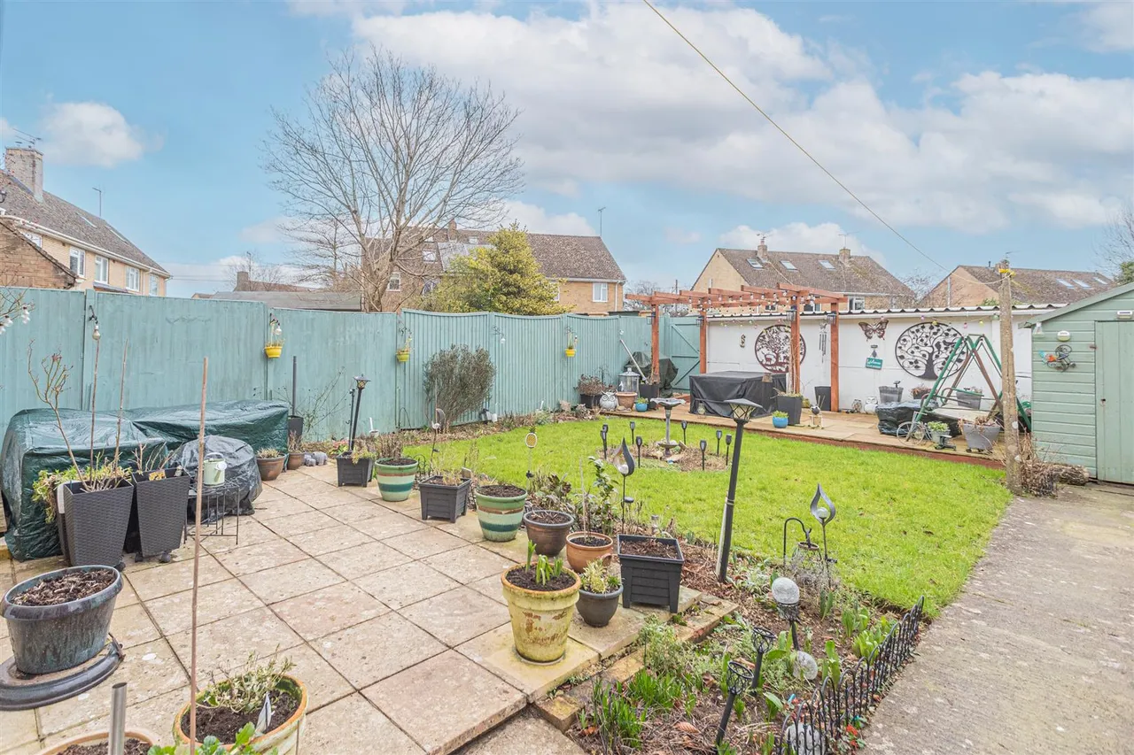 Woodlea, Colerne, SN14, photo 13