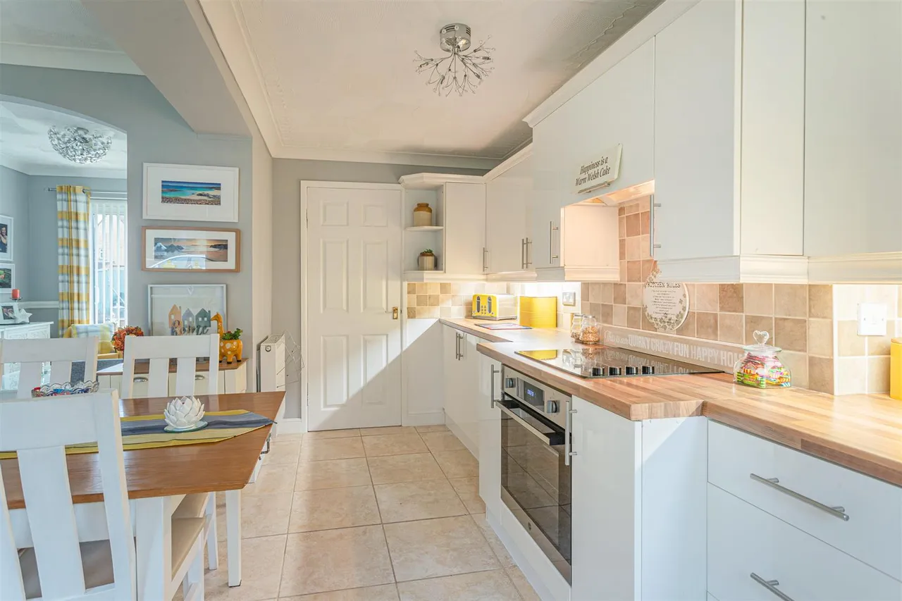 Woodlea, Colerne, SN14, photo 6
