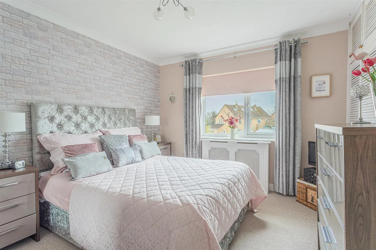 Woodlea, Colerne, SN14, photo 9