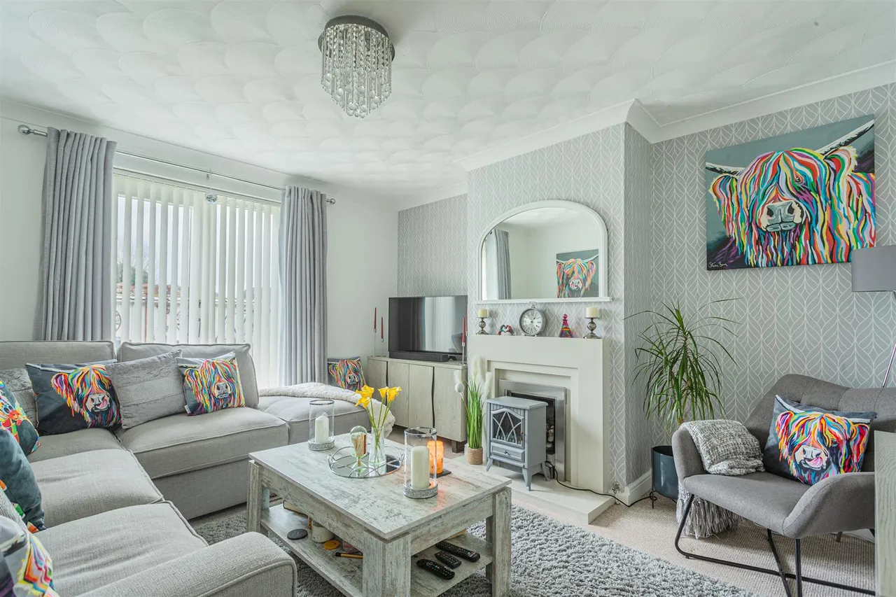 Woodlea, Colerne, SN14, photo 2