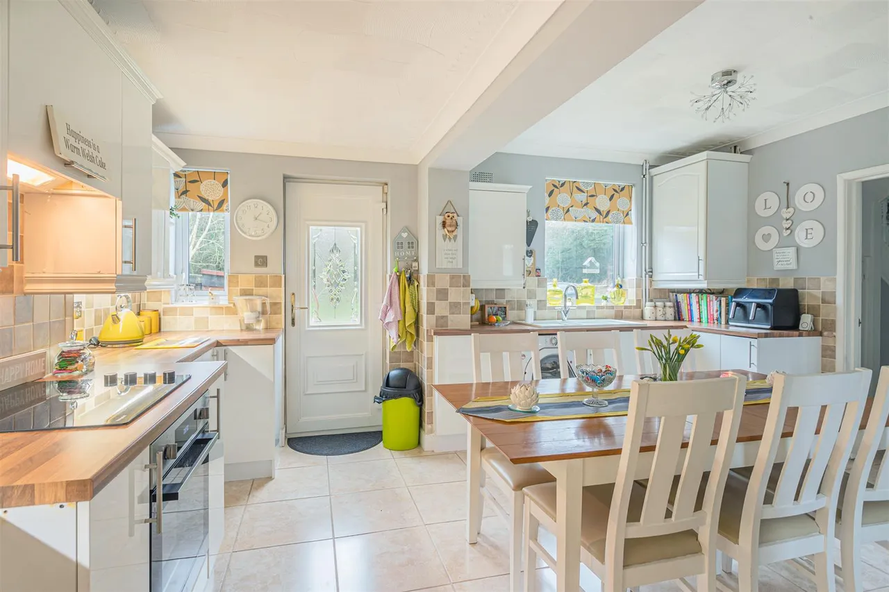 Woodlea, Colerne, SN14, photo 5