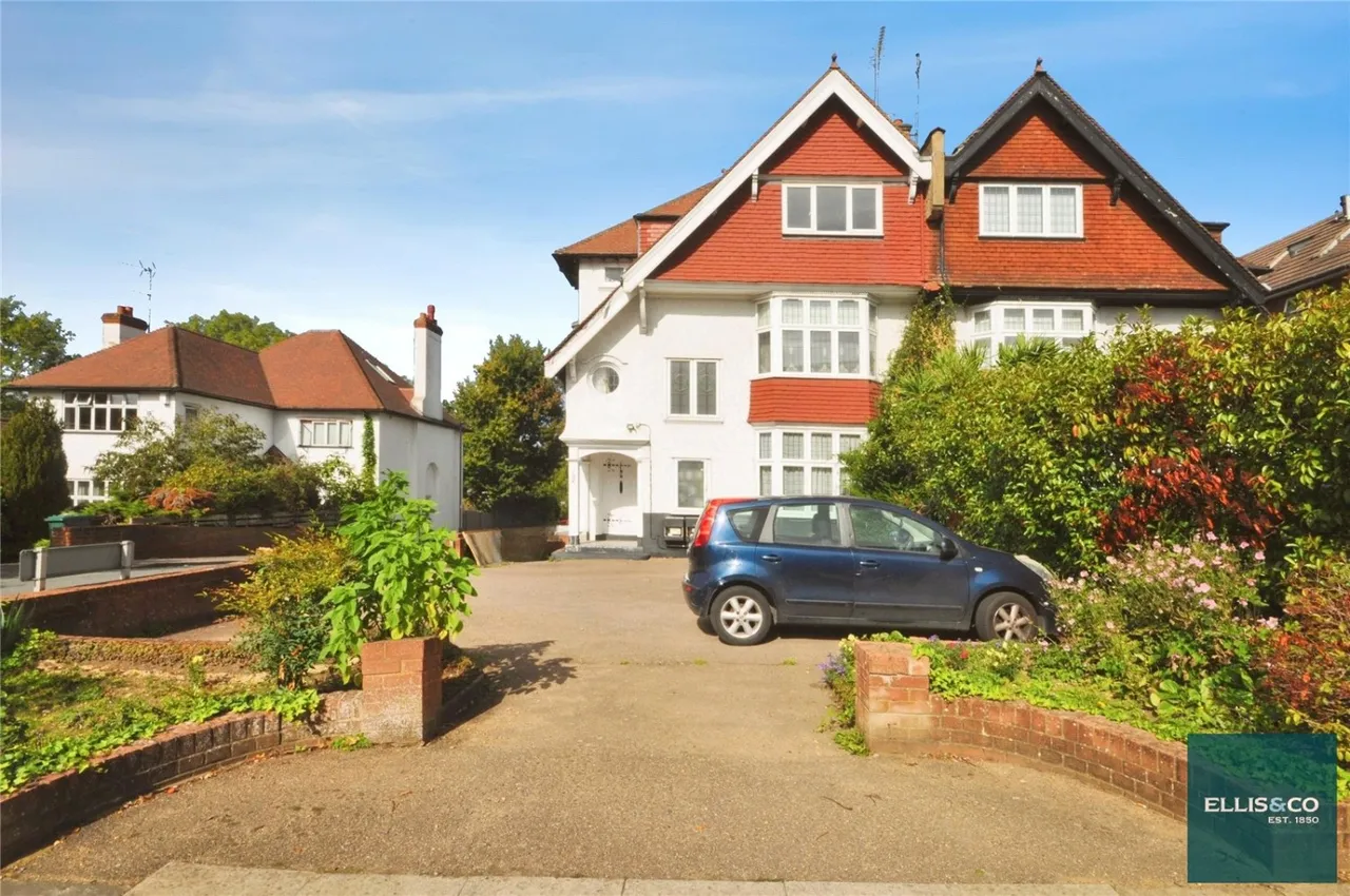 2 bed flat for sale, Hendon Lane, Finchley, N3