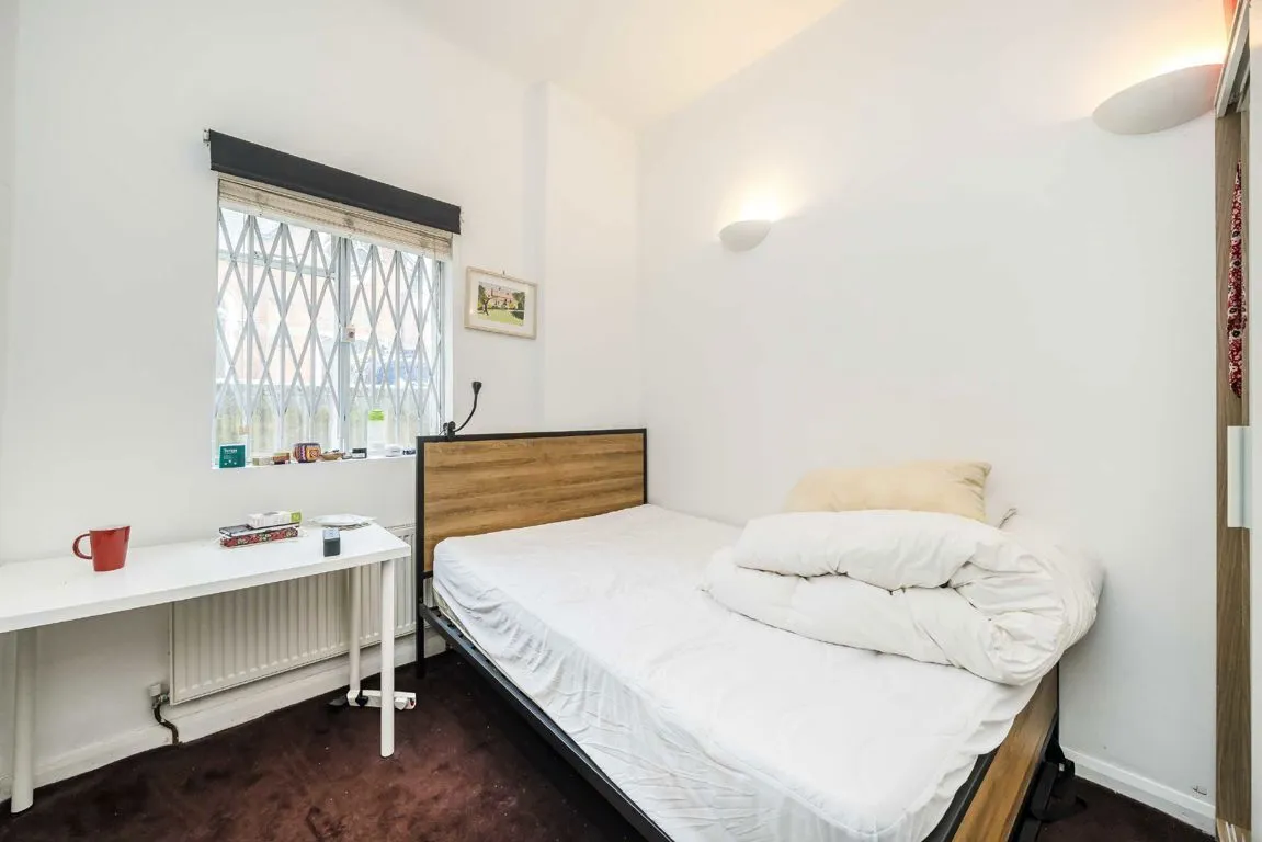 Fentiman Road, Nine Elms, photo 5