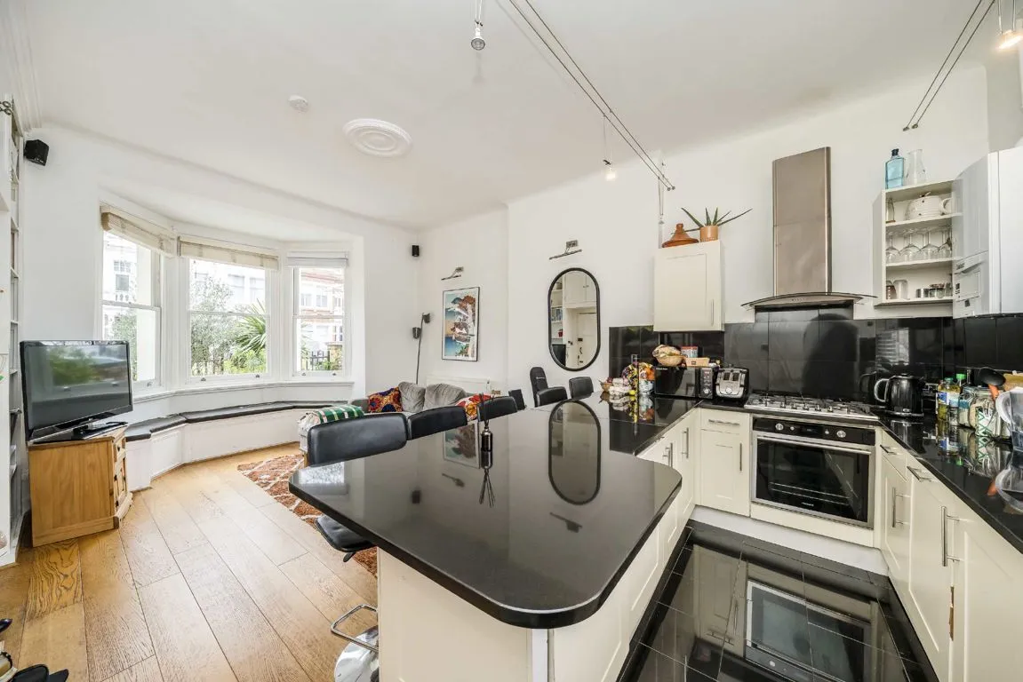 Fentiman Road, Nine Elms, photo 2