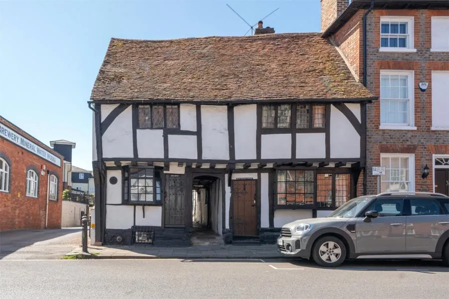 3 bed house for sale, New Street, Henley-On-Thames, RG9