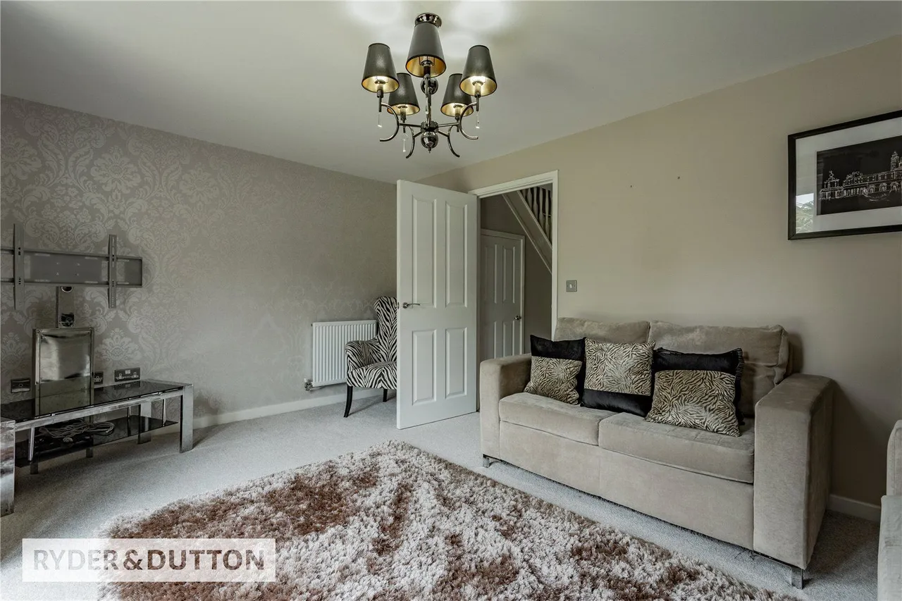 Halifax Road, Hamer, OL16, photo 4