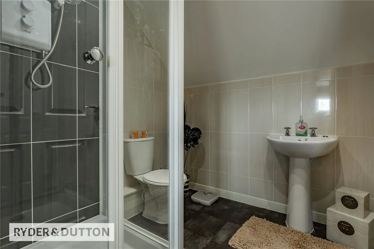 Halifax Road, Hamer, OL16, photo 14