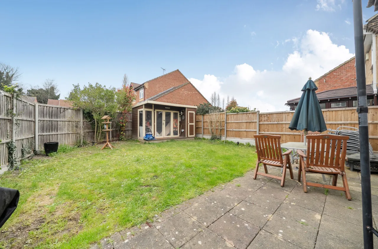 Cowley Avenue, Worcester Park, DA9, photo 5
