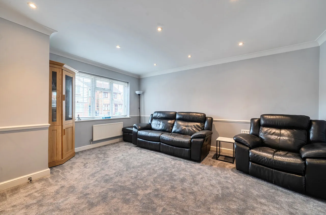 Cowley Avenue, Worcester Park, DA9, photo 7