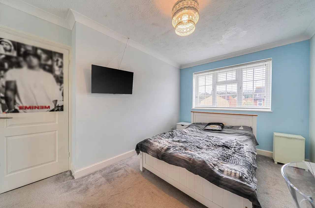 Cowley Avenue, Worcester Park, DA9, photo 16