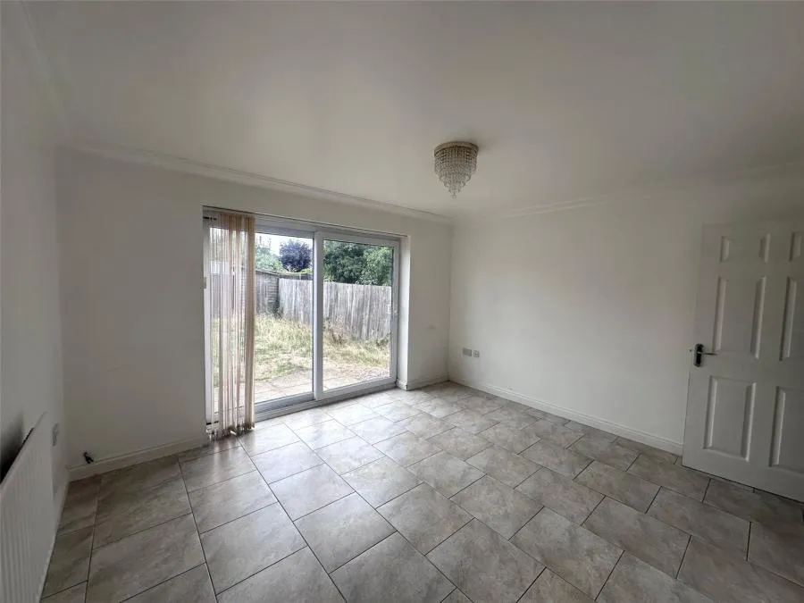 Tavistock Street, Bletchley, MK2, photo 4