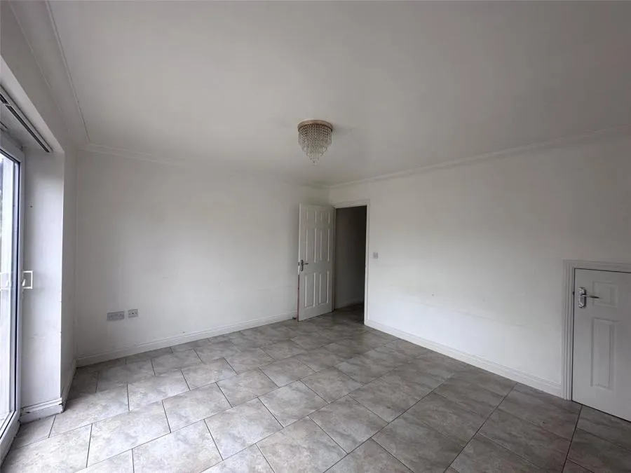 Tavistock Street, Bletchley, MK2, photo 7