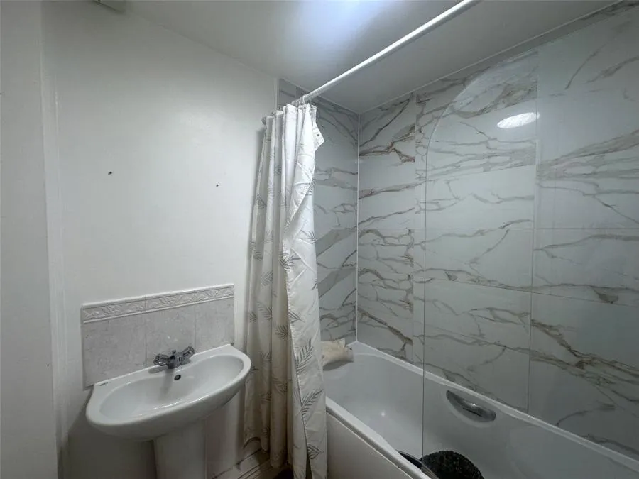 Tavistock Street, Bletchley, MK2, photo 18