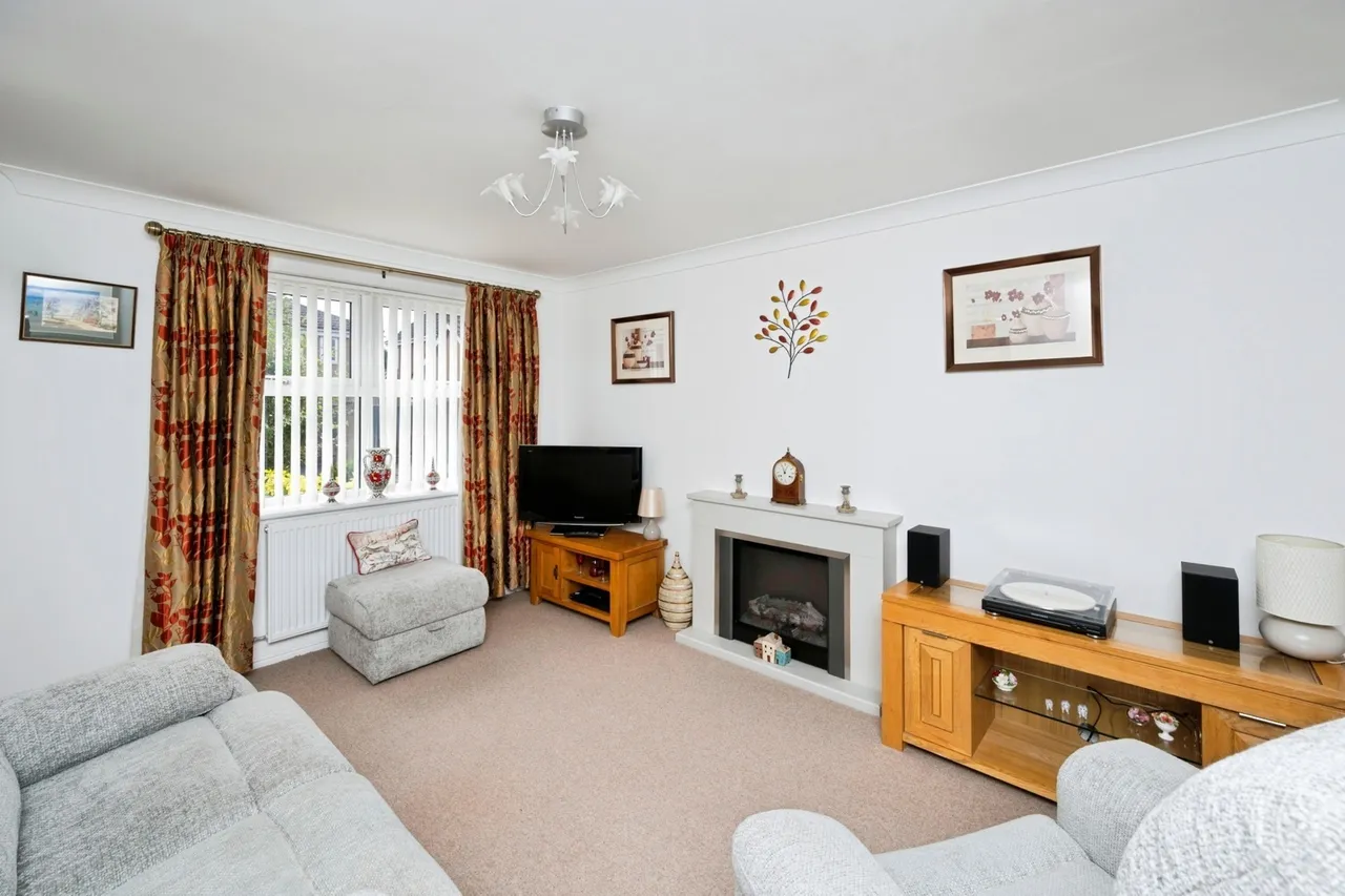 Franderground Drive, Kirkby-in-Ashfield, NG17, photo 6