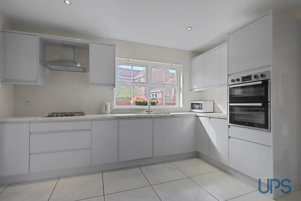 Mount Eagles Drive, Stewartstown Road, BT17, photo 13