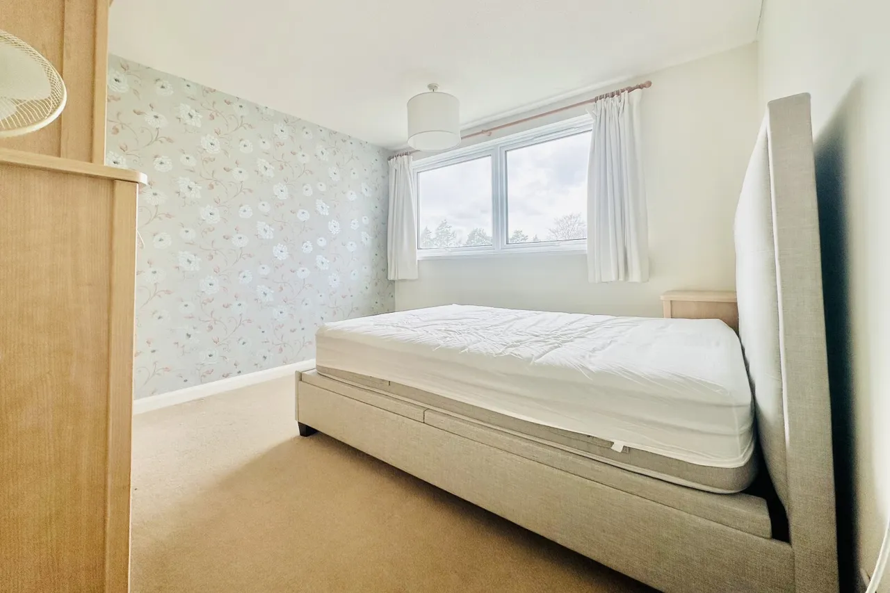 Woodlands, Fleet, Hampshire, GU51 4NT, photo 4