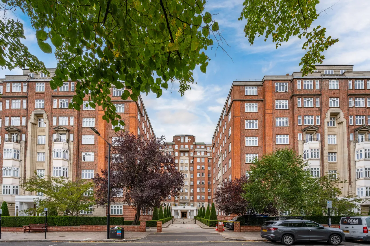 199 Grove Hall Court, Hall Road, London, photo 12