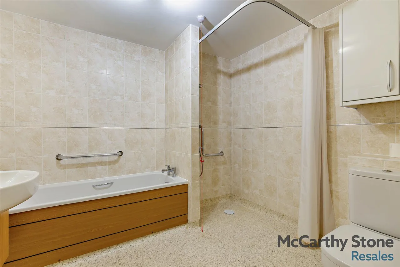 New Road, Basingstoke, RG21, photo 12