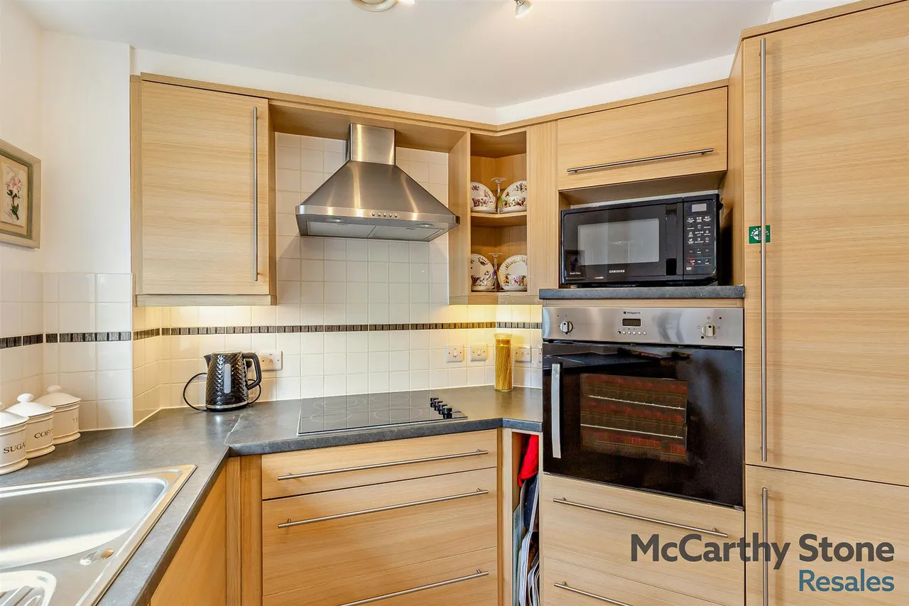 New Road, Basingstoke, RG21, photo 14